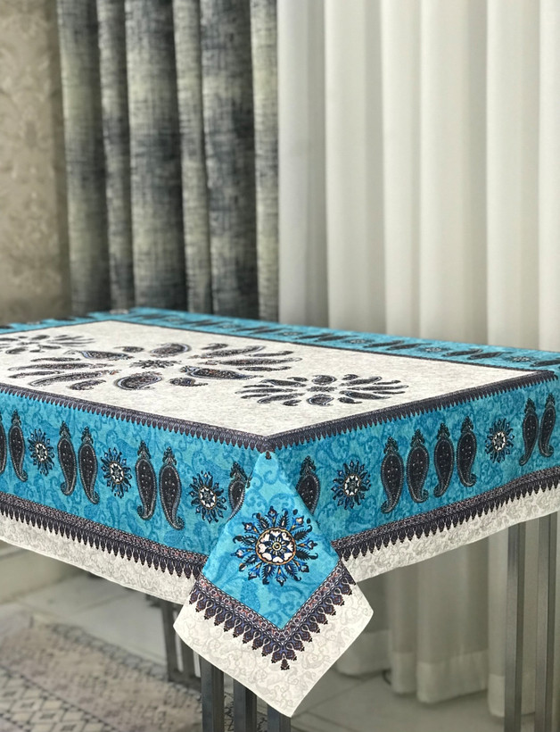 رومیزی طرح سه ترمه