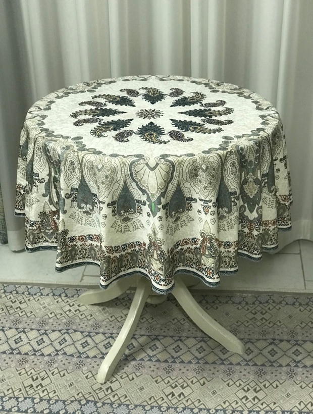رومیزی گرد طرح آبرنگی