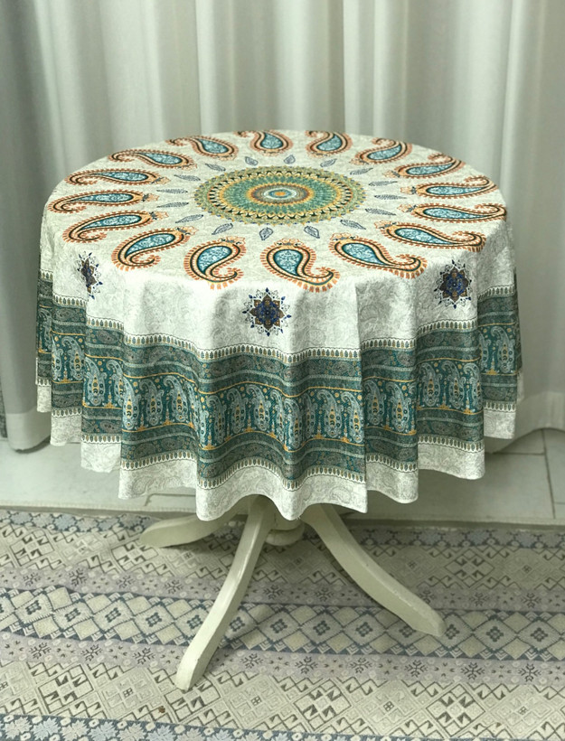 رومیزی گرد طرح آی گل