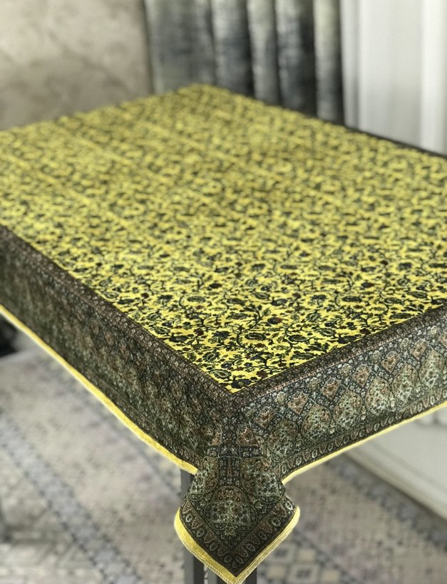 رومیزی طرح گلستانه