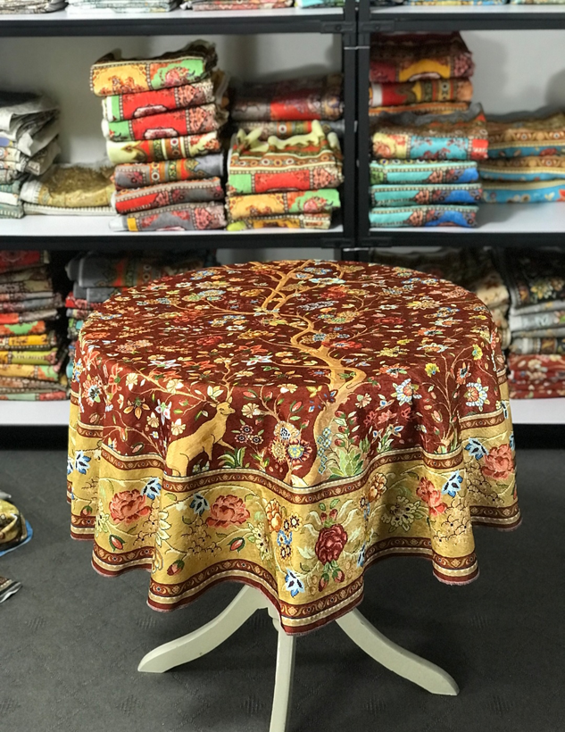 رومیزی گرد طرح آهو