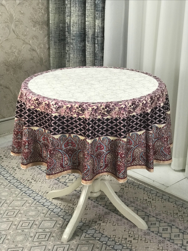 رومیزی گرد طرح شطرنجی 2