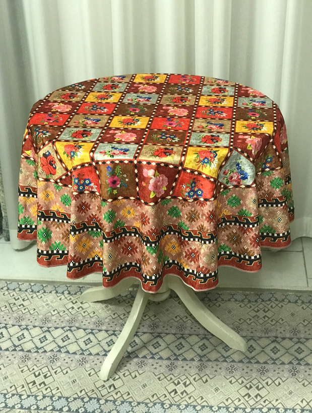 رومیزی گرد طرح چهل تیکه سنتی گل