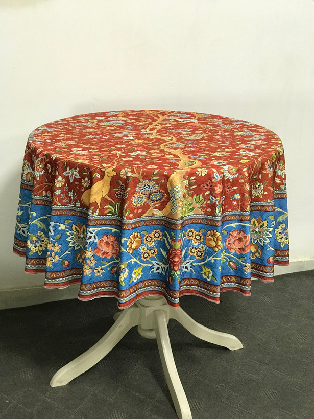 رومیزی گرد طرح آهو